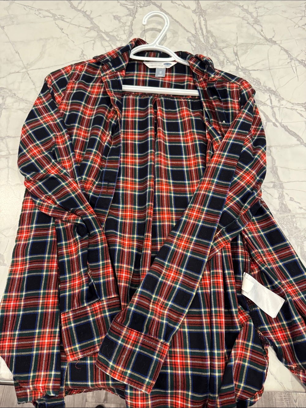 Old Navy Red and Navy Plaid Women's Button-Up Shirt